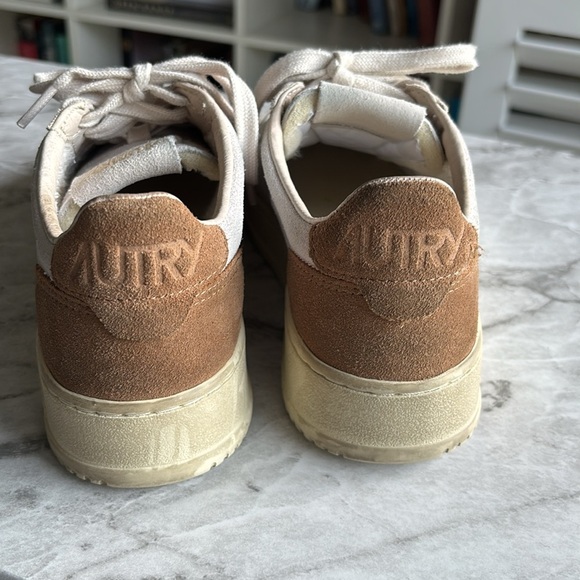 EUC AUTRY women’s MEDALIST LOW TRICOLOR SNEAKERS IN SAND AND CIGAR SUEDE size 37 - Picture 3 of 6